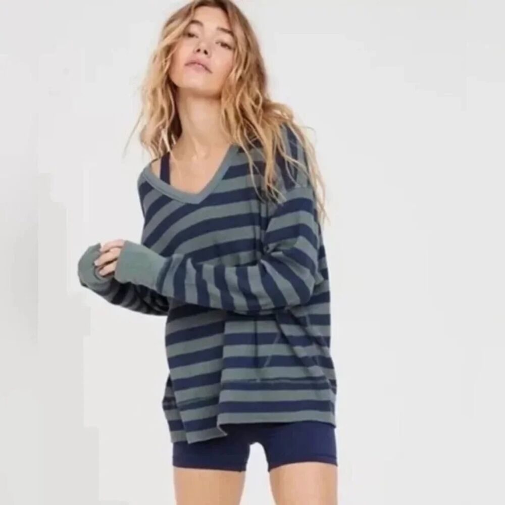OFFLINE by Aerie Blue & Green Striped Waffle Knit V-Neck Top  size S